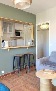 Joli studio 2 pas du port, clim et au calme