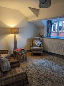 Flat over craft & wool shop! Pwllheli town centre