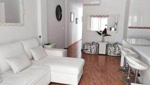 Apartment with parking 280 m from Los Locos beach