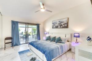 Game Room, Hot Tub and Mtn Views Palm Springs Gem