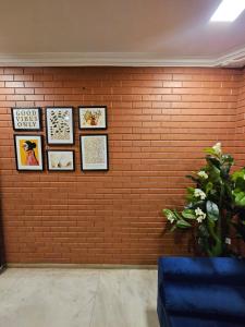 Brick Maison 1BHK with Free Parking, Juhu Bandra