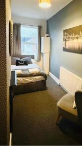 Comfortable 3 Double Bed Victorian Terrace from Luxus Stays
