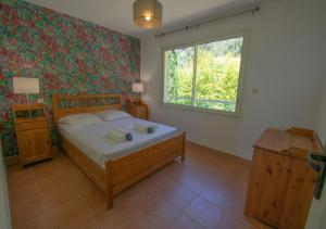 300 m2 house in 4 apartments, pool, terrace, view