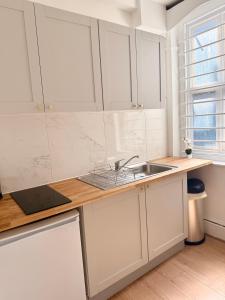 Candy Cafe Apartment