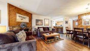 Aspen Creek #215 Hot Tubs Near Golf & Hiking