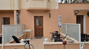 Studio meublé-Juan Pins-Logt3