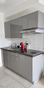 Studio meublé-Juan Pins-Logt3