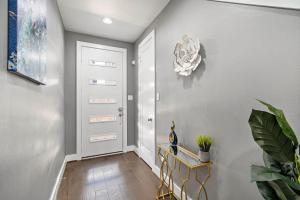 Luxury Downtown Home with Rooftop Deck And Skyline View