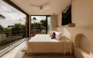 Beachfront Villa - 25M Pool - Yoga Deck - Jacuzzi