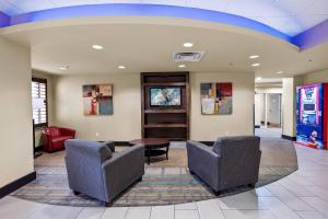 Hotel Room Next to Universal At Stay Sky Suites