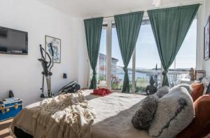 The Horizon Suite in Split Center