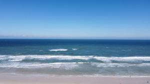 Modern King Suite #12 - Steps to Beach