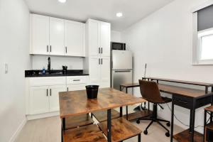 Modern King Suite #12 - Steps to Beach