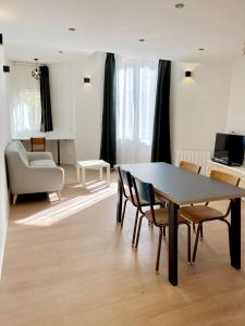 Suite moderne à Draguignan - Élégance Urbaine