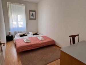 Big, Bright, Central near Exhibition Center - 5 rooms apt, 2 baths, 7p