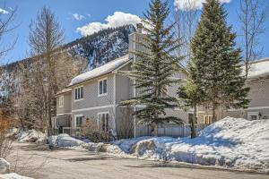 Charming 3 BDR for 8 in the Heart of the Rockies