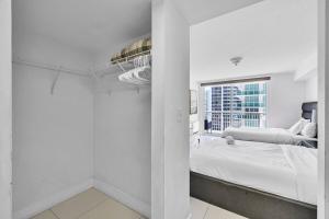 Spacious 1 Bed 1 BTH Brickell Ocean View