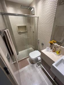 Apartamento studio em Copacabana Rio de Janeiro Bem localizado perto da praia restaurantes shopping farmácia metrô pontos turísticos