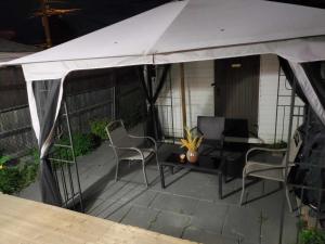 Cozy beautiful 3 bedroom townhome