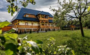 Breb 335 Accomodation & Garden