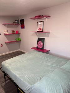 Private 3bd house with pool