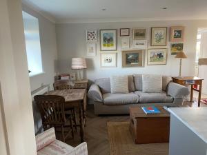 Old Farmhouse Cottage