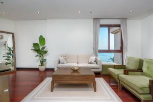 Burj & Sea View King 2 Bedroom Apartment In Anantara Resort