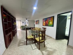 Apartamento amplio frente al mar rodadero