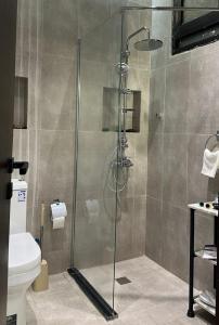 112 Chic 2BR Apartment for Comfortable Stays