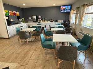 Quality Inn & Suites Eau Claire University Area