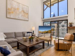 Four-Bedroom Deluxe Apartment room in The Landmark a Destination by Hyatt Residence