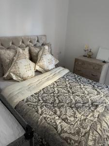 Le Nid Doré, Appartement Chic au Centre de Meknès