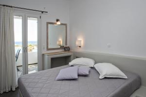 Porto Raphael Residences & Suites Tinos Greece