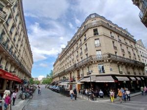 Appartement de Charme sur lÎle Saint-Louis - Élégance & Authenticité au Cœur de Paris