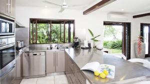 The Beach Villa on Newell Beach