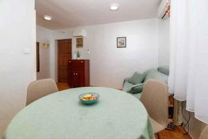 Apartment in Crikvenica 51468