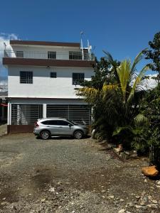 Hermoso Apartamento en 3er nivel con terraza privada