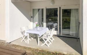 1 Bedroom Stunning Apartment In Nexø