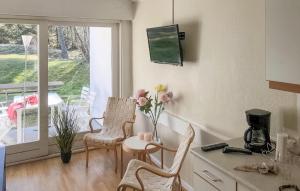 1 Bedroom Stunning Apartment In Nexø