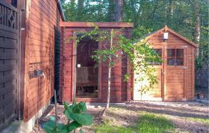 1 Bedroom Lovely Home In Südmüritz