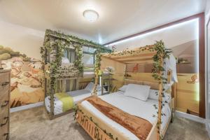 Mickeys Safari and Galactic Retreat