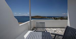 Porto Raphael Residences & Suites Tinos Greece