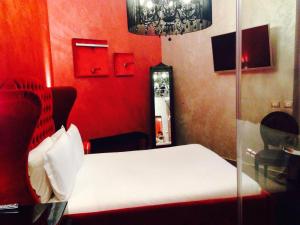 Deluxe Double Room room in iRooms Central Station