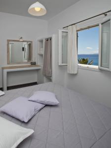 Porto Raphael Residences & Suites Tinos Greece