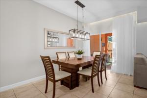 4 Bedrooms 3 Bathrooms Paradise 2907Bp