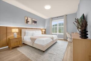 10 Bedrooms 8 Bathrooms Windsor Cay 16252Sm