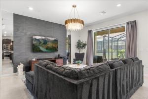 5 Bedrooms 4 Bathrooms Solterra 5489Mo