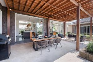 Coconut Grove Villa by Betterplace