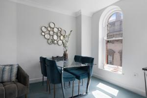3 Bedroom Penthouse with Roof Terrace in Covent Garden