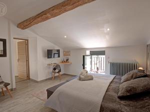 Maisons de vacances Sejour paisible en gite de charme avec spa en campagne - FR-1-496-334 : photos des chambres